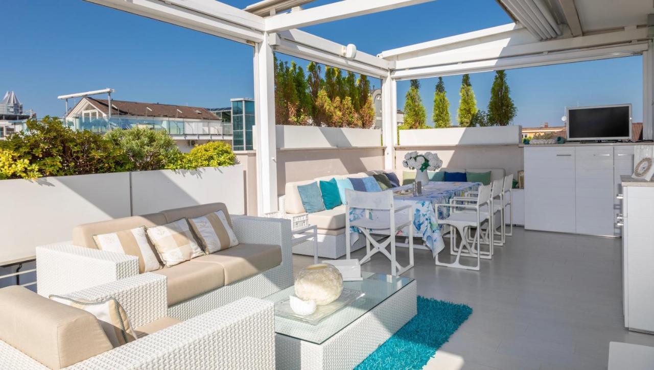 Magnifico Appartamento Dominique Jesolo Lido Carraro Immobiliare - Family Apartments エクステリア 写真