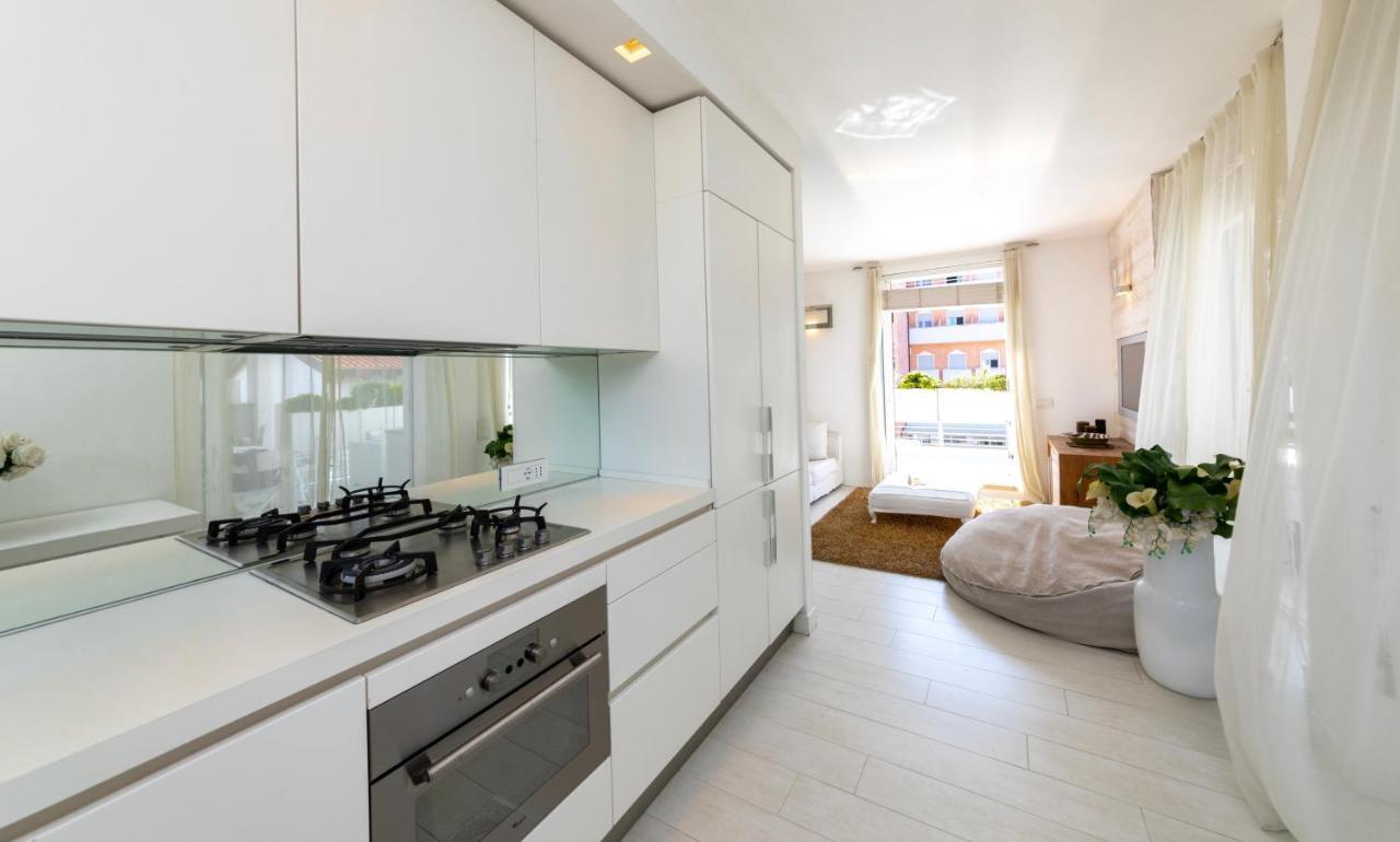 Magnifico Appartamento Dominique Jesolo Lido Carraro Immobiliare - Family Apartments エクステリア 写真