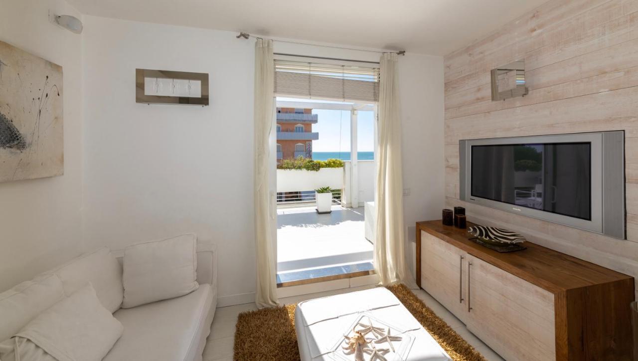Magnifico Appartamento Dominique Jesolo Lido Carraro Immobiliare - Family Apartments エクステリア 写真